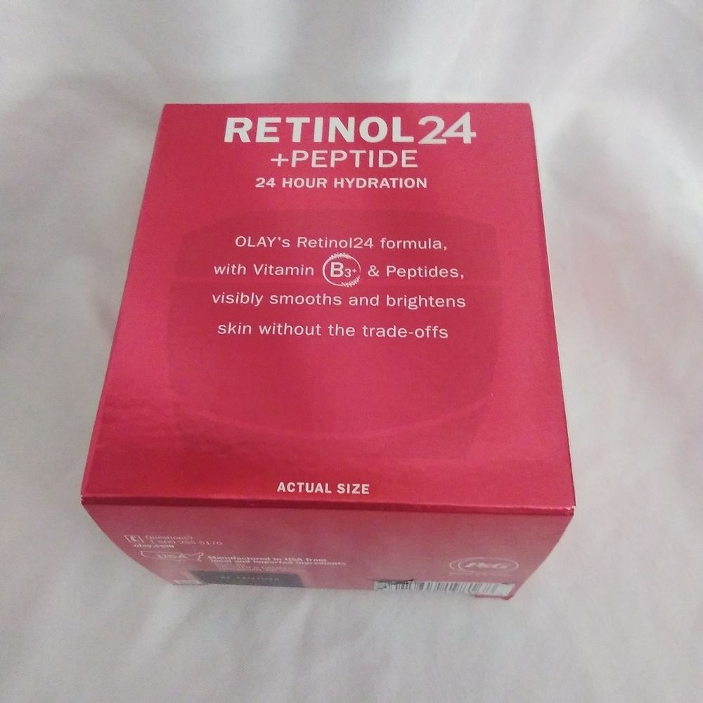 Olay Regenerist Retinol 24 +Peptide Night Hydrating Moisturizer 1.7 oz N… - Picture 6 of 10